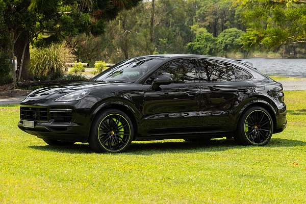 2020 Porsche Cayenne Turbo S E-Hybrid 9YB