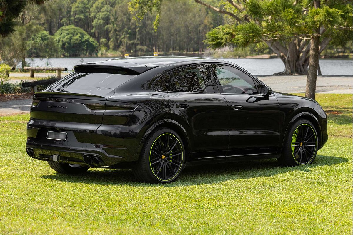 2020 Porsche Cayenne Turbo S E-Hybrid 9YB