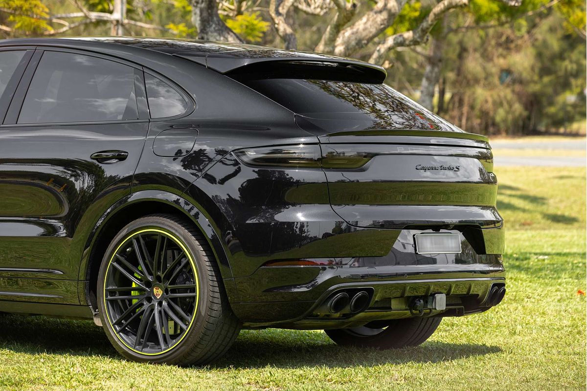 2020 Porsche Cayenne Turbo S E-Hybrid 9YB
