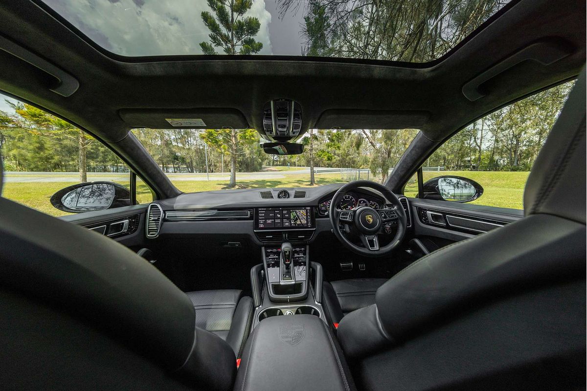 2020 Porsche Cayenne Turbo S E-Hybrid 9YB