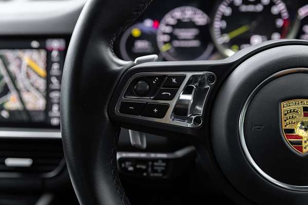 2020 Porsche Cayenne Turbo S E-Hybrid 9YB