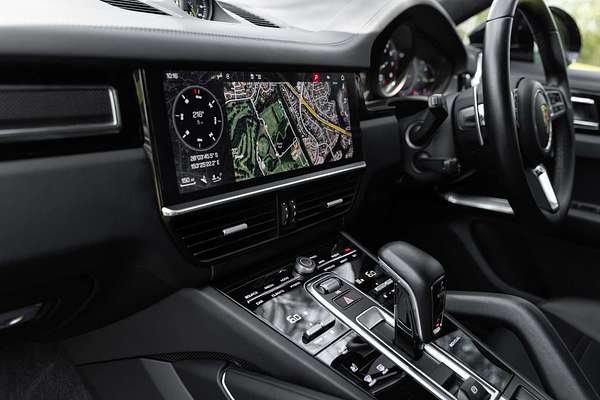 2020 Porsche Cayenne Turbo S E-Hybrid 9YB