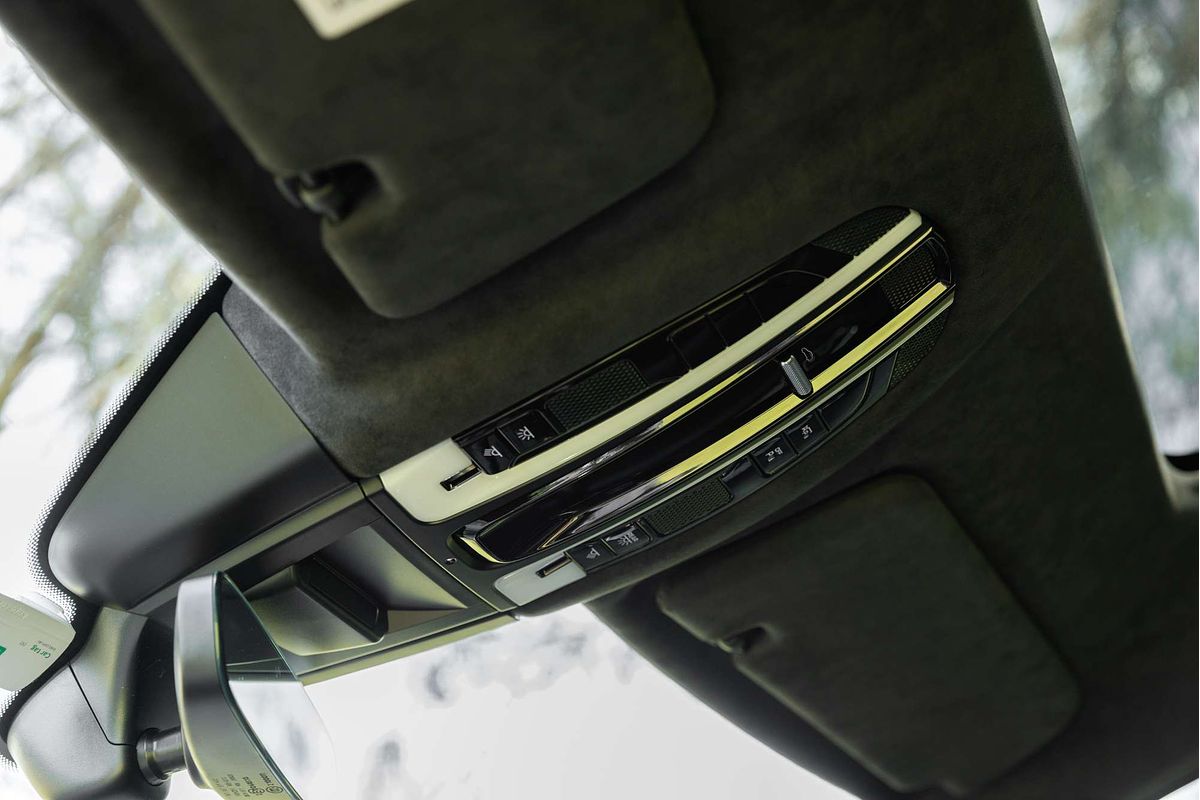 2020 Porsche Cayenne Turbo S E-Hybrid 9YB