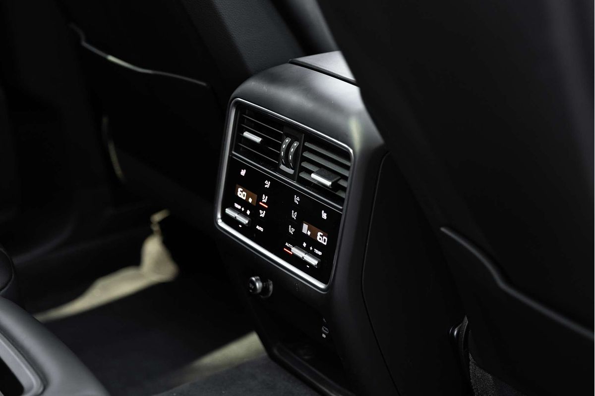 2020 Porsche Cayenne Turbo S E-Hybrid 9YB