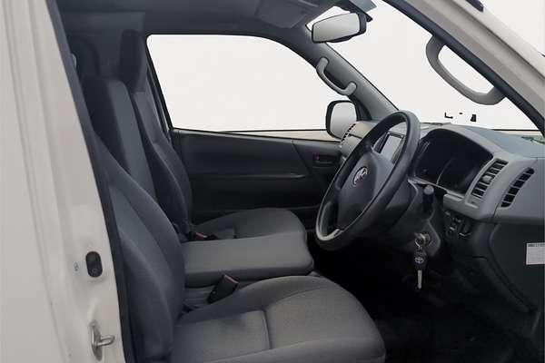 2013 Toyota Hiace 4WD