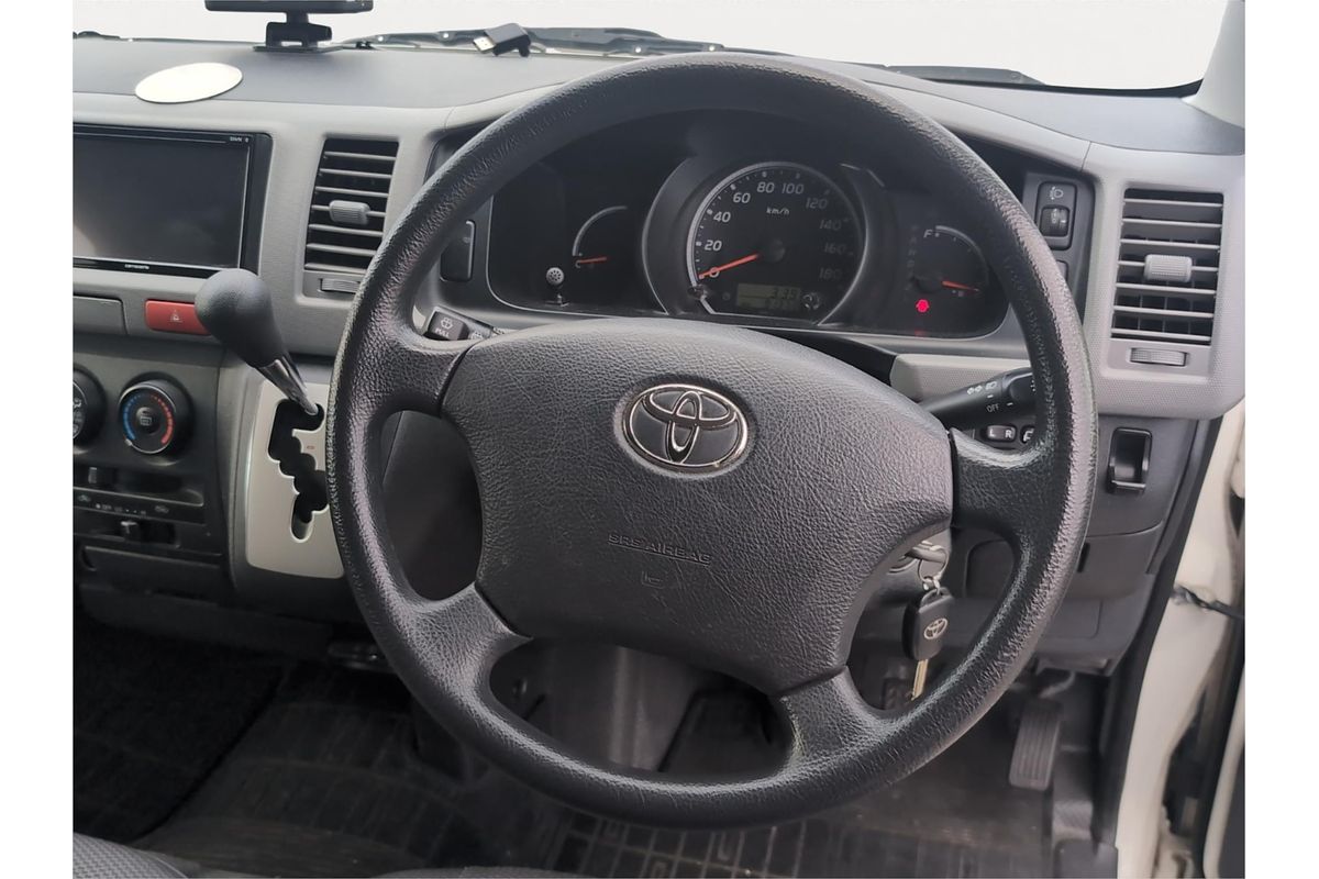 2013 Toyota Hiace 4WD