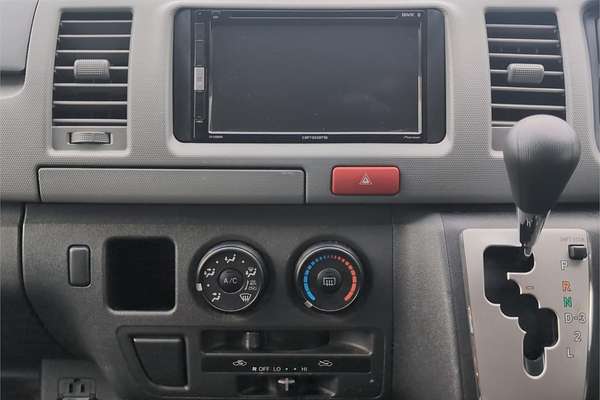 2013 Toyota Hiace 4WD