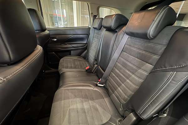 2020 Mitsubishi Outlander LS ZL