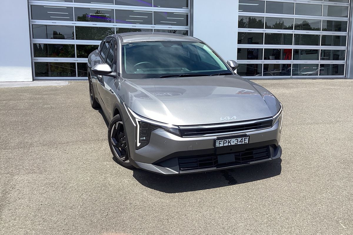 2025 Kia K4 GT-Line CL4m