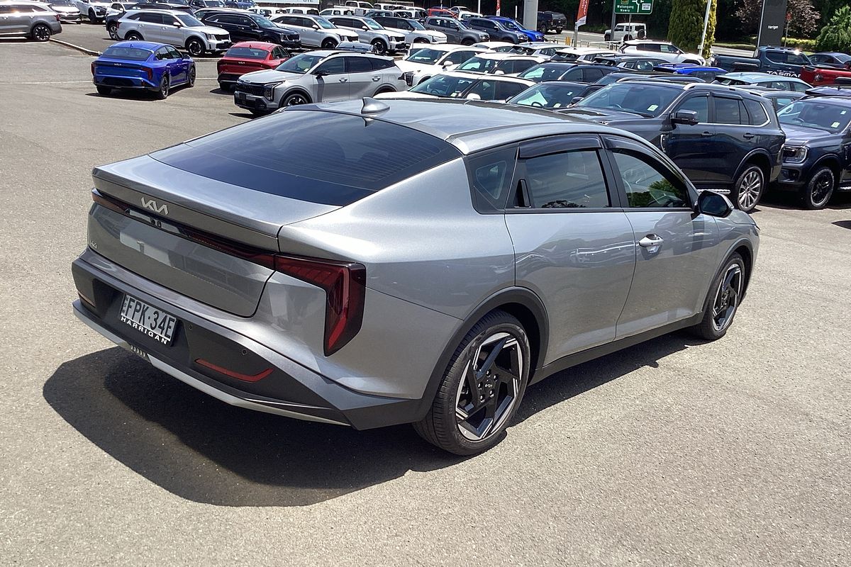 2025 Kia K4 GT-Line CL4m