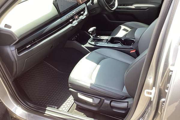 2025 Kia K4 GT-Line CL4m