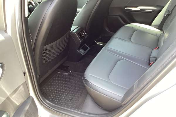 2025 Kia K4 GT-Line CL4m