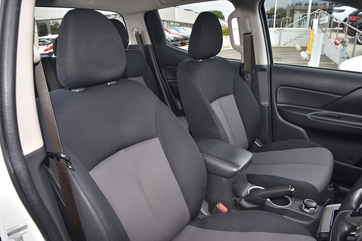 2019 Mitsubishi Triton GLX+ MR 4X4