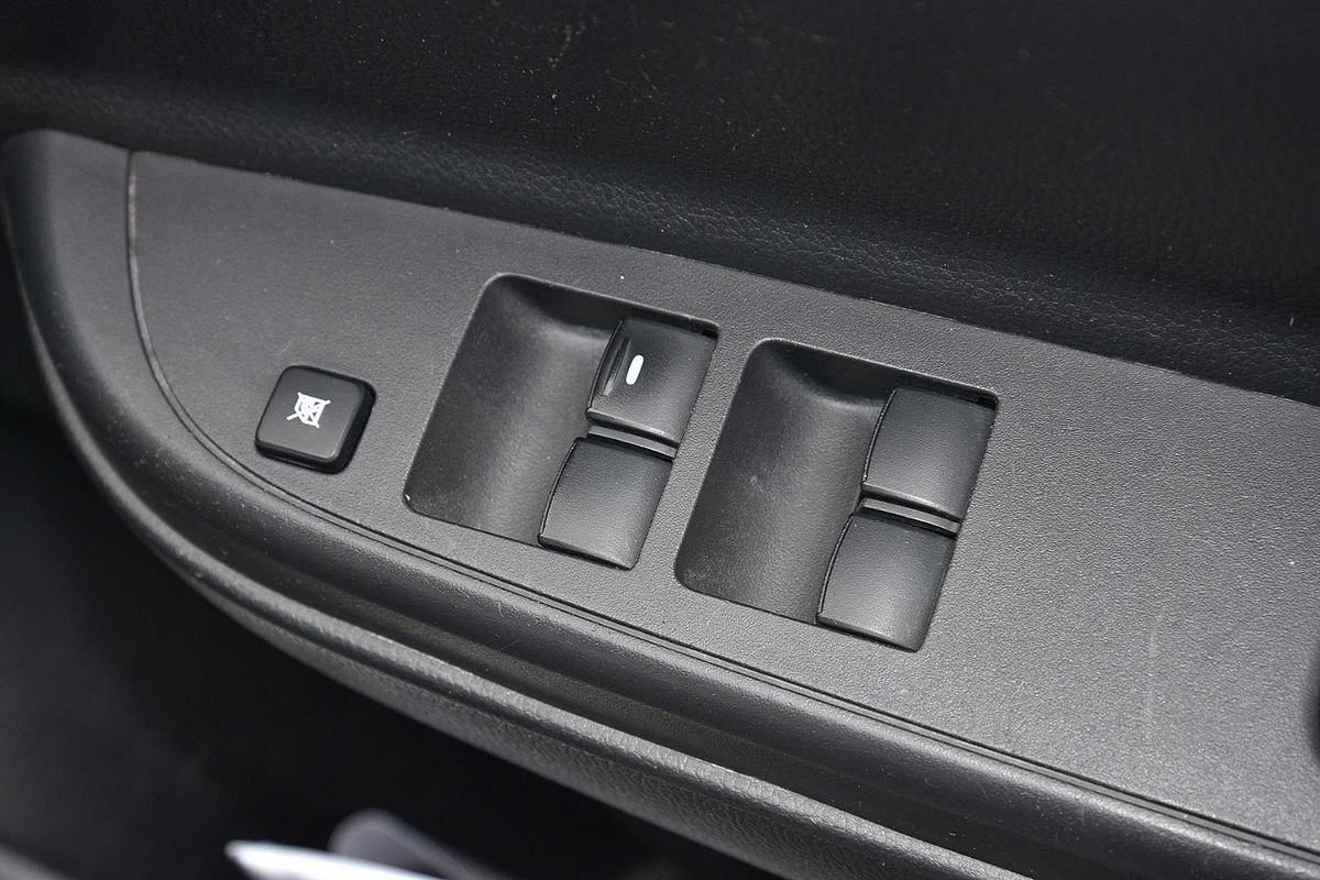 2019 Mitsubishi Triton GLX+ MR 4X4