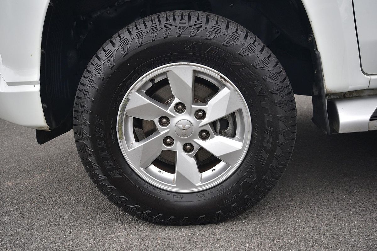 2019 Mitsubishi Triton GLX+ MR 4X4