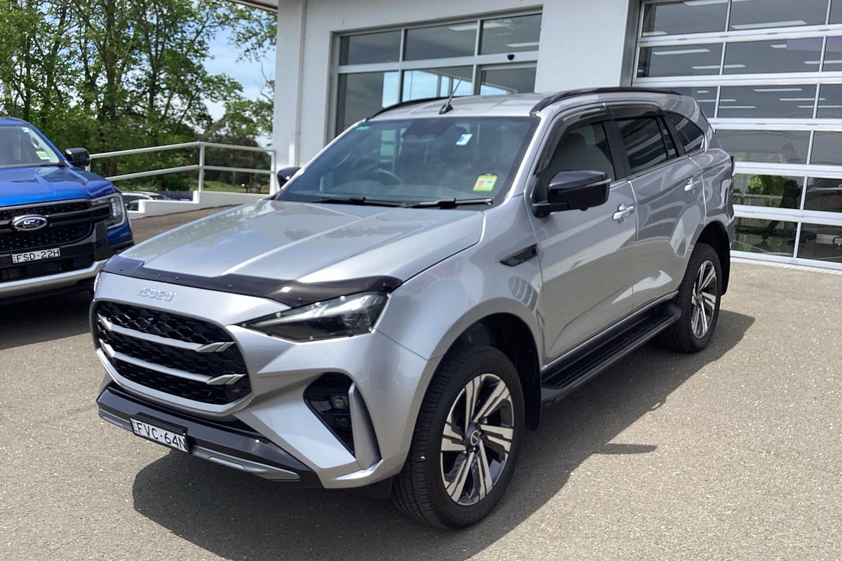 2025 Isuzu MU-X LS-T