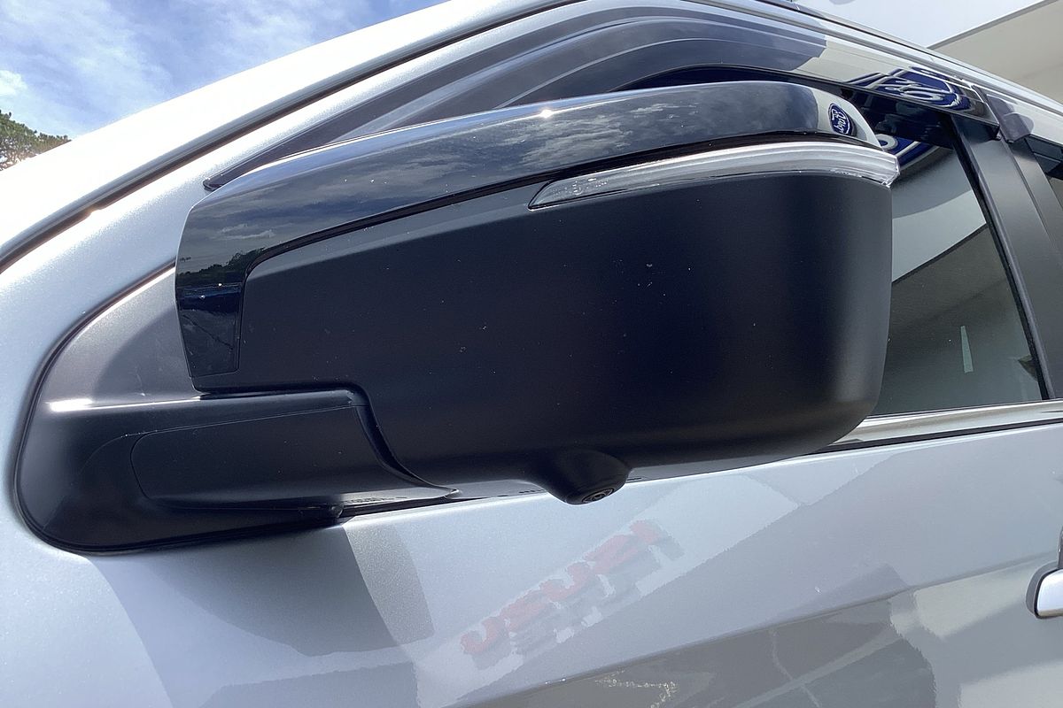 2025 Isuzu MU-X LS-T