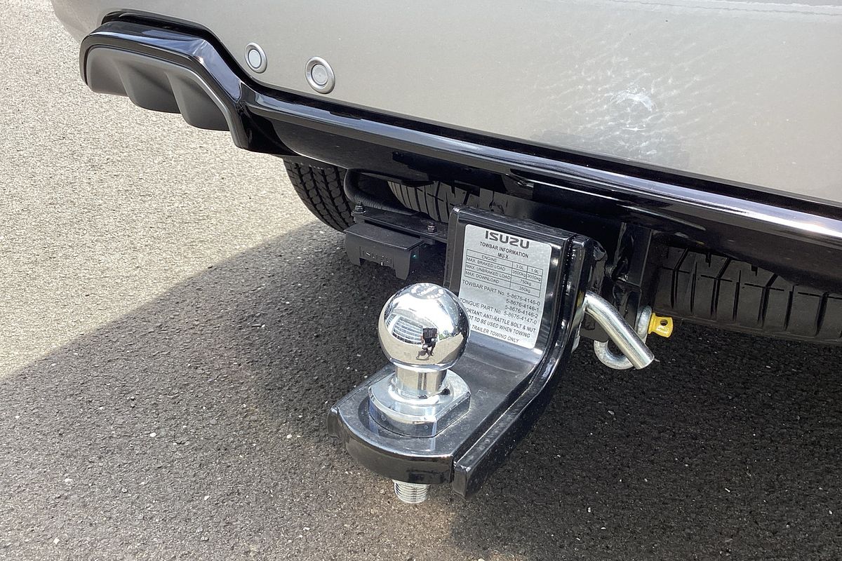 2025 Isuzu MU-X LS-T