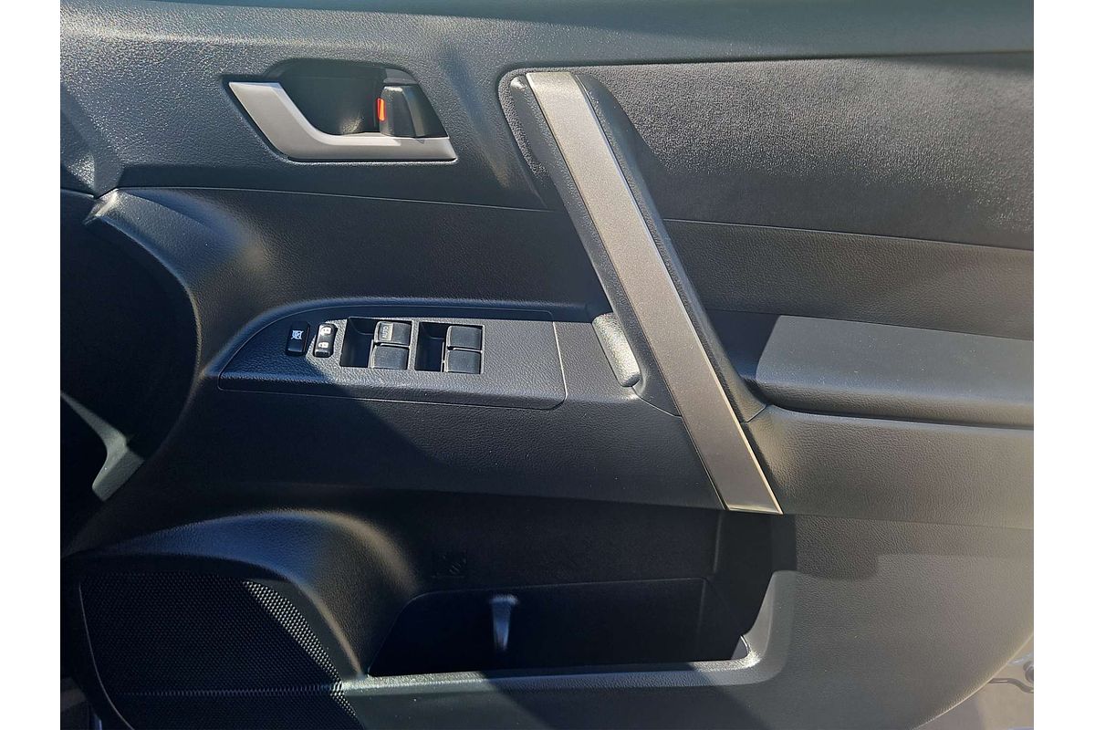 2013 Toyota Kluger KX-R GSU45R