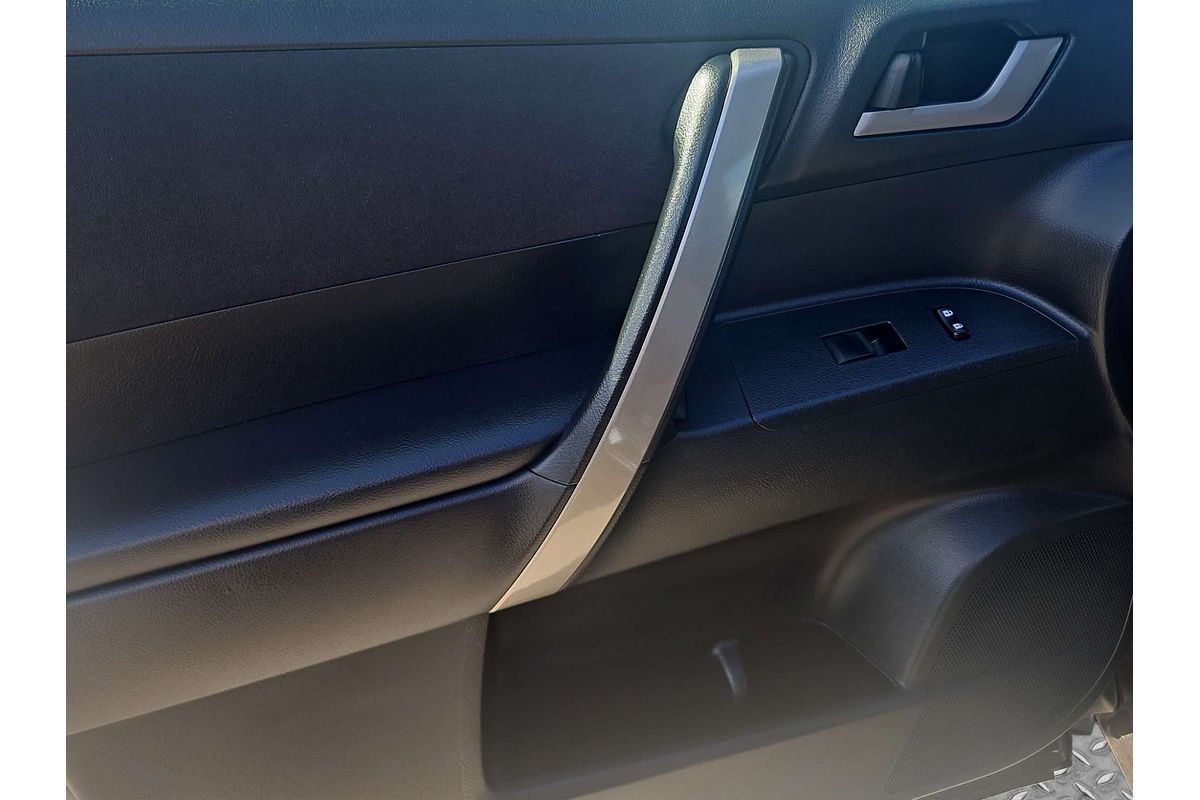 2013 Toyota Kluger KX-R GSU45R