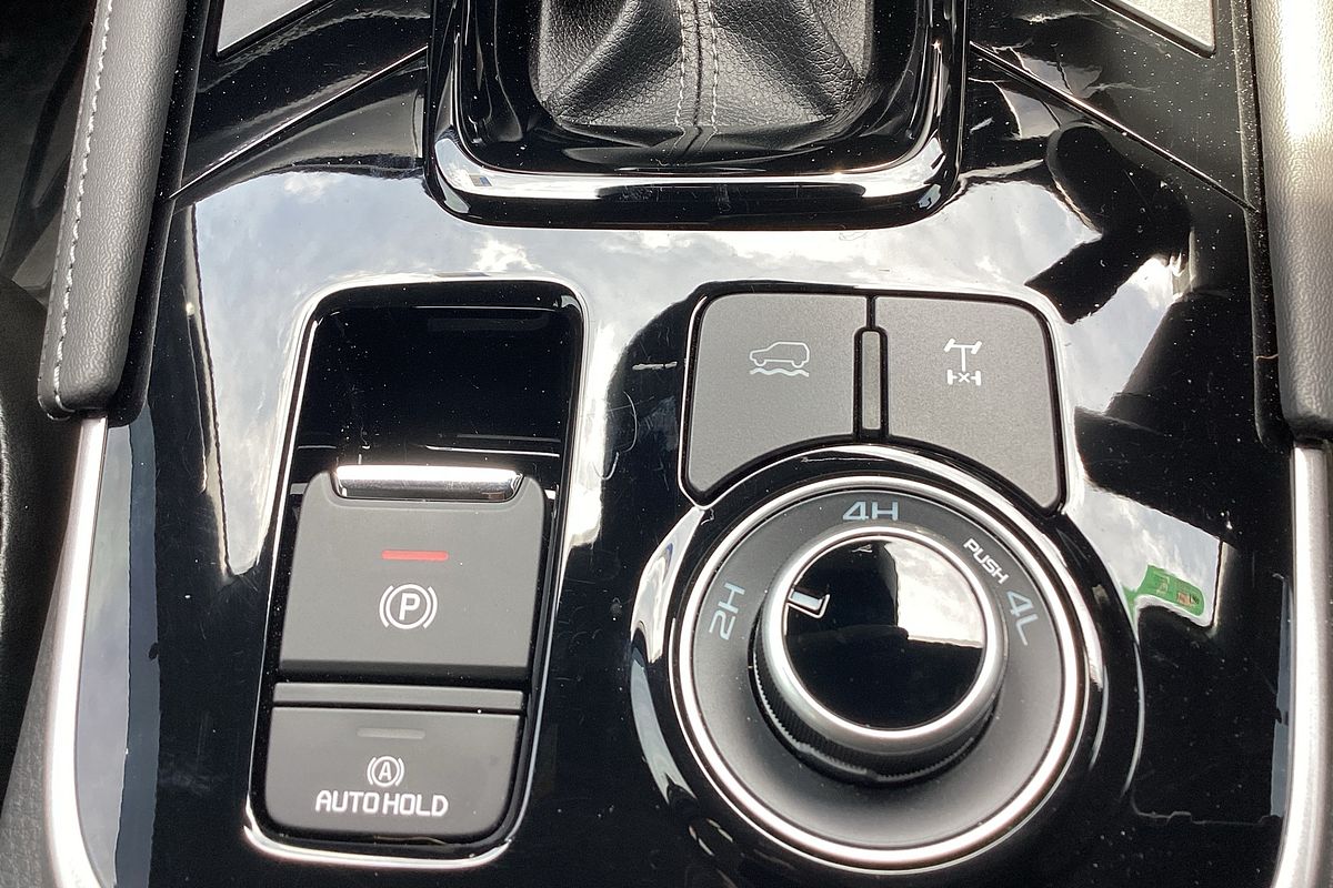 2025 Isuzu MU-X LS-T