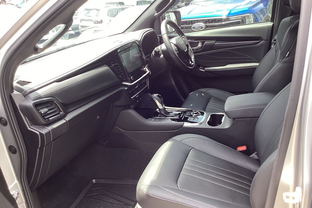 2025 Isuzu MU-X LS-T