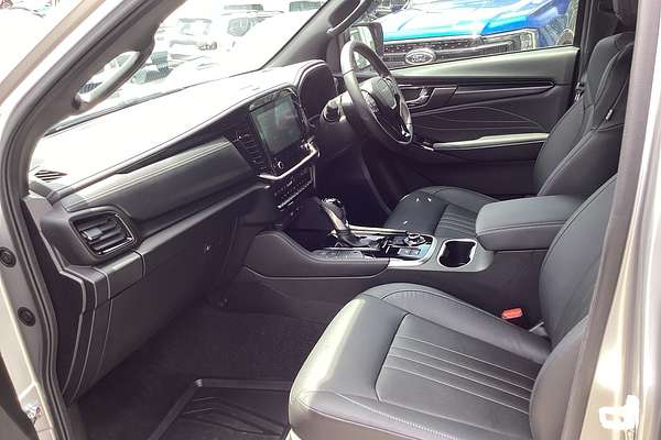 2025 Isuzu MU-X LS-T