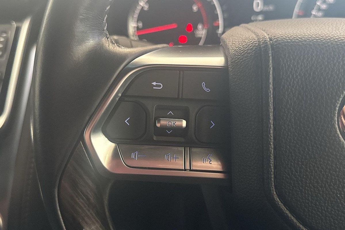 2022 Toyota Landcruiser Sahara FJA300R