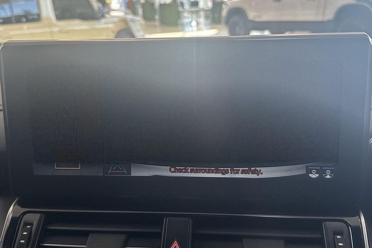 2022 Toyota Landcruiser Sahara FJA300R