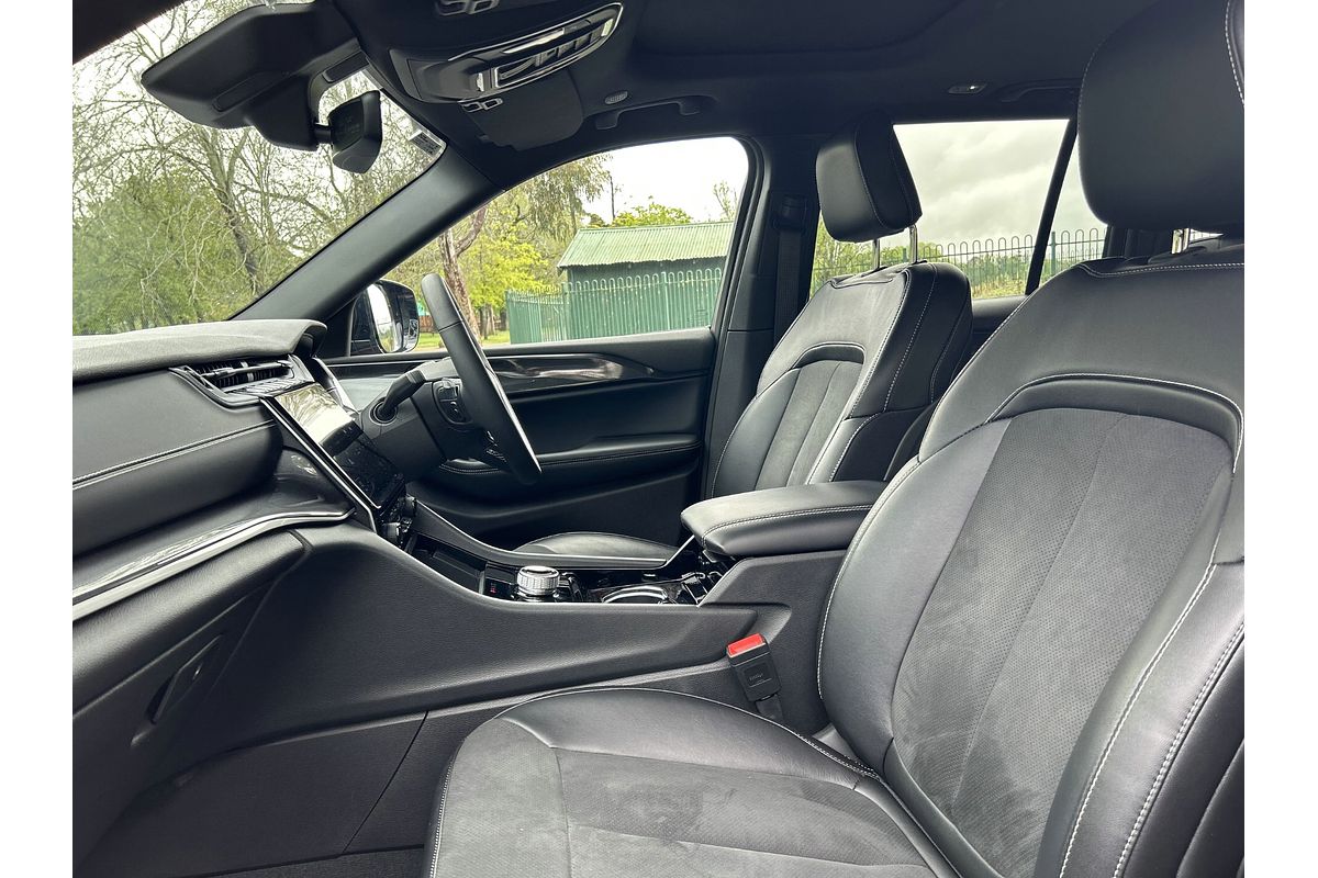 2024 Jeep Grand Cherokee Night Eagle WL