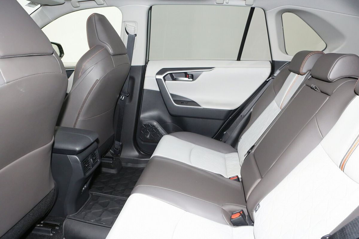 2024 Toyota RAV4 Edge AXAH54R