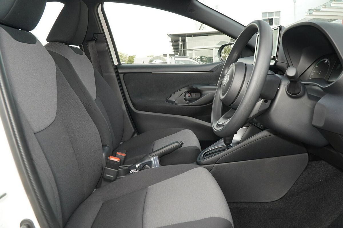 2025 Toyota Yaris Ascent Sport Hybrid MXPH10R