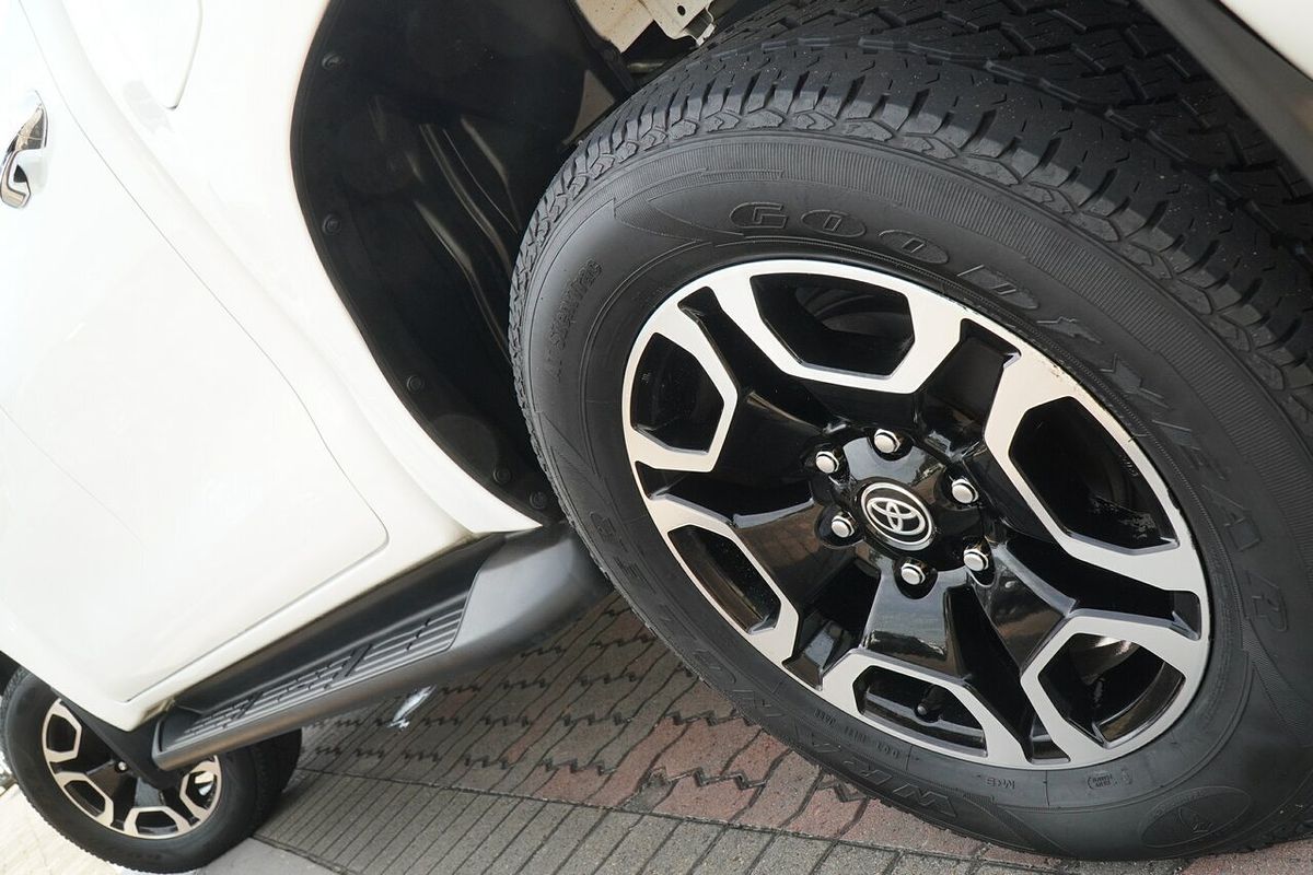 2021 Toyota Hilux SR GUN126R 4X4