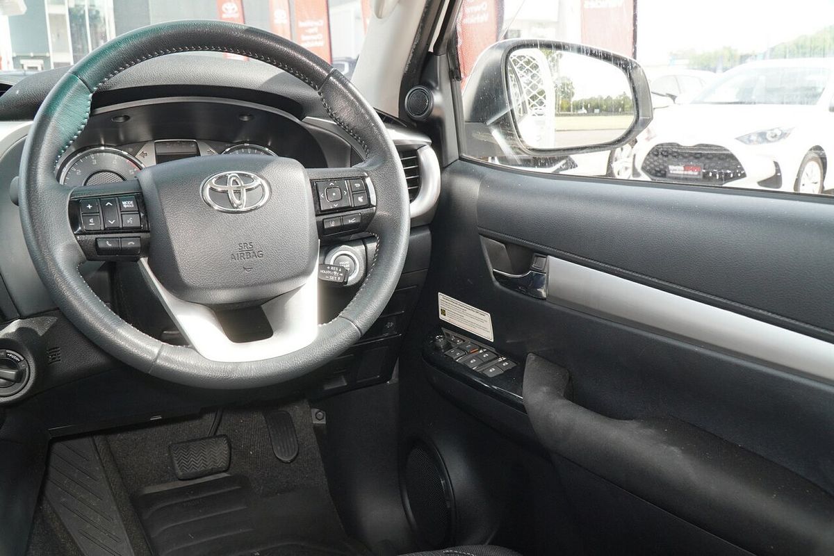 2020 Toyota Hilux SR5 GUN126R 4X4