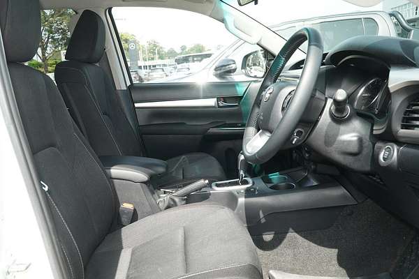 2020 Toyota Hilux SR5 GUN126R 4X4