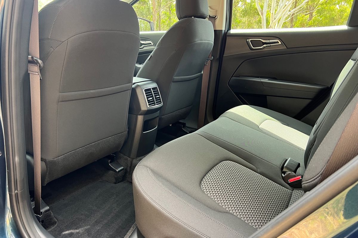 2025 Kia Sportage S NQ5