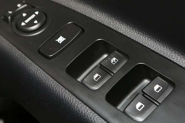 2023 Kia Stonic S YB