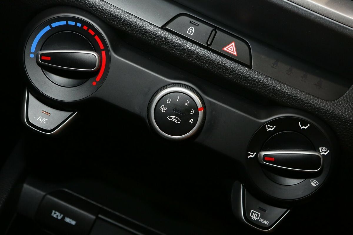 2023 Kia Stonic S YB