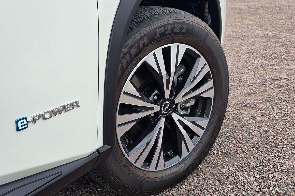 2025 Nissan X-TRAIL ST-L e-POWER T33