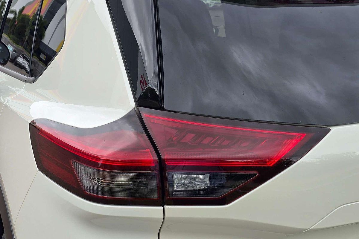 2025 Nissan X-TRAIL ST-L e-POWER T33