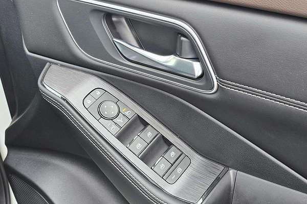 2025 Nissan X-TRAIL ST-L e-POWER T33