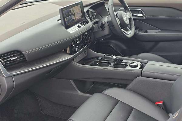 2025 Nissan X-TRAIL ST-L e-POWER T33