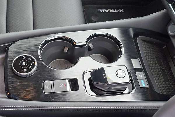2025 Nissan X-TRAIL ST-L e-POWER T33