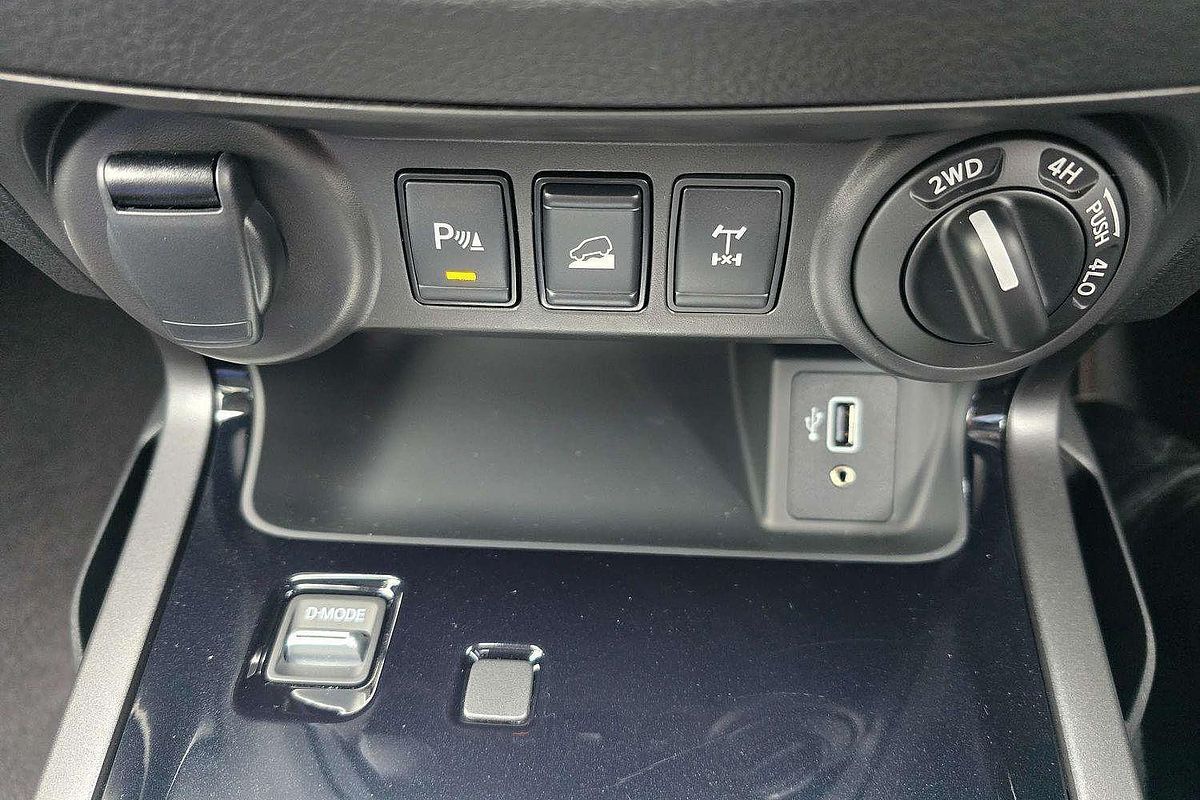 2025 Nissan Navara PRO-4X Warrior D23 4X4