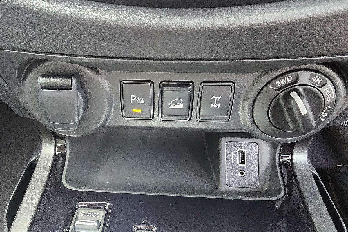 2025 Nissan Navara PRO-4X Warrior D23 4X4