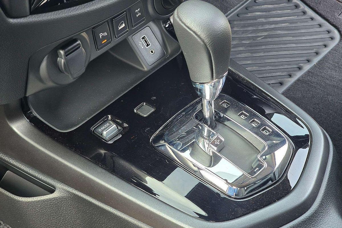 2025 Nissan Navara PRO-4X Warrior D23 4X4