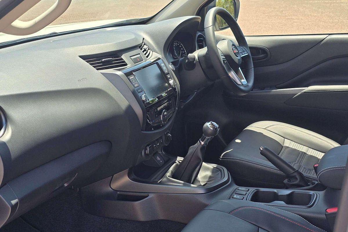 2024 Nissan Navara PRO-4X Warrior D23 4X4