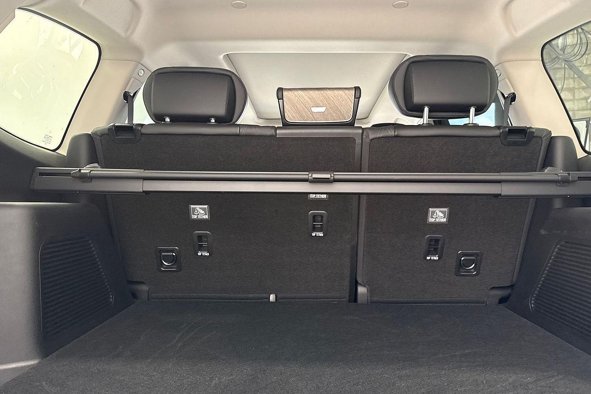 2025 GWM Tank 500 Ultra Hi4-T PHEV P03