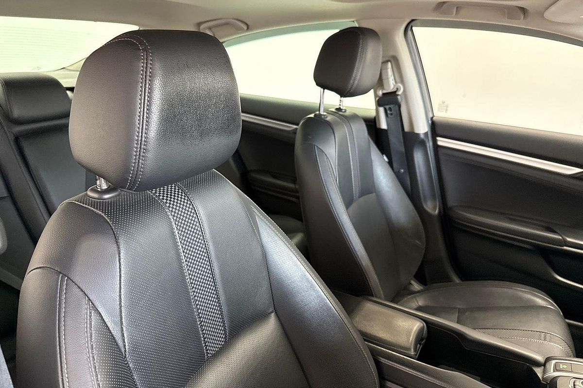 2020 Honda Civic VTi-LX 10th Gen