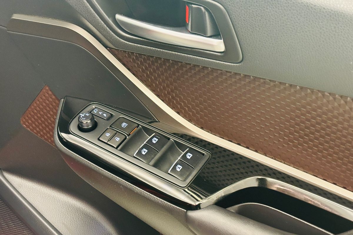 2017 Toyota C-HR Koba NGX10R